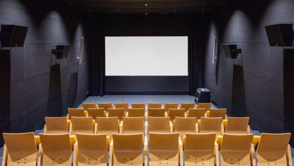 Theater / シアター